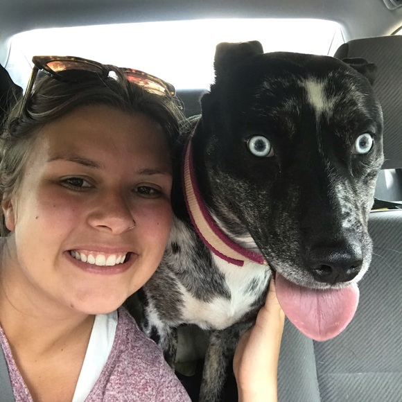 Meet your Posher, Gretchen - Picture 1 of 1